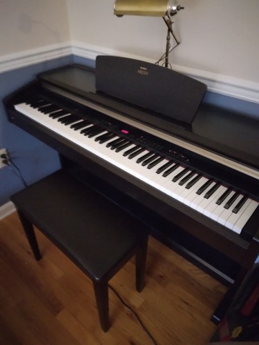 Yamaha arius ydp - 181, digital