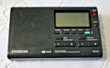 Poste radio portable ancien