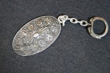 ancien porte cle publicitaire collection PORTE BONHEUR DIMA 13 FATMA FER CHEVAL