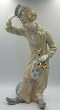 sculpture statue clown faience