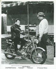 ELVIS PRESLEY  ROUSTABOUT 1964 PHOTO ORIGINAL #23 HONDA CB77