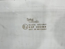 Lunette arriere PEUGEOT 104