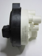 MACHINE A LAVER LADEN EV1262 PRESSOSTAT 37670004-50 12NC461971402451-300