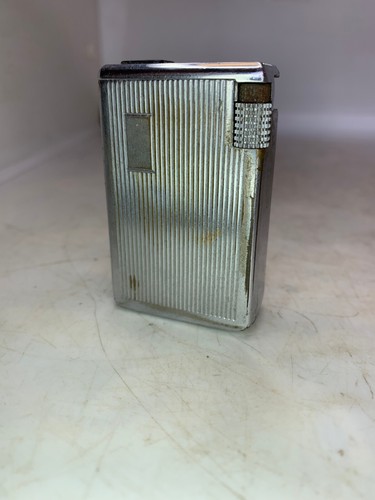 Ancien briquet marque - de,