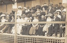 CPA 17 ROYAN CARTE PHOTO (au verso Marpo photo rue Gambetta a Royan