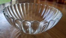 1 Bol ou Ramequin ou Coupelle Vintage DURALEX en verre transparent forme "fleur"