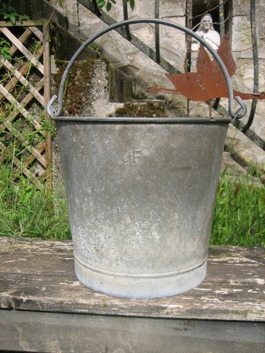 Ancien seau zinc galve - en,