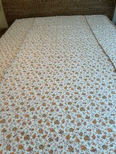 Couvre lit vintage à volants belle cretonne lit 140 cm