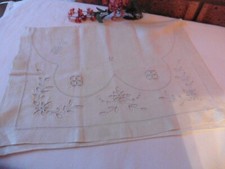 ANCIENNE POCHETTE A LINGERIE PUR LIN ECRU BRODERIES RICHELIEU 33 X 46 CM" 1900"