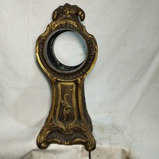 ancienne  pendule en régule sans mouvement - hauteur 33cm