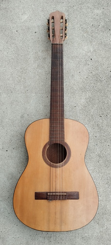 Ancienne guitare acoustique - ancienne,