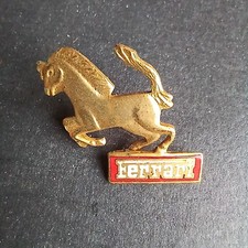 Pin cheval ferrari - cheval,