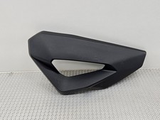 Cache calandre côté droit