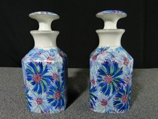 Paire de flacon en porcelaine