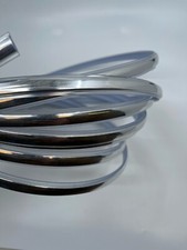 Moulure pare-brise avant bande