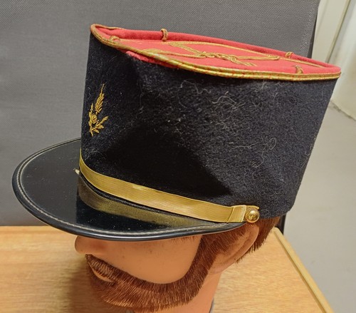 Ancien képi militaire post