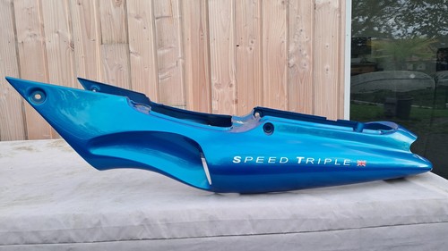 Coque arriere triumph - coque,