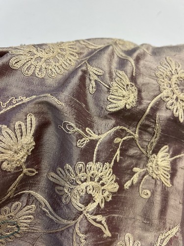 Tissu soie brodée - , de