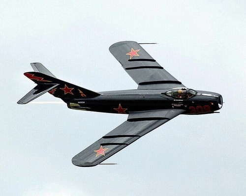 Mig fighter russia - mig-17, poutine