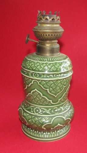 Ancienne lampe pétrole - À,