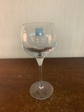 16 verres à vin cristal de Sèvres (prix à la pièce)