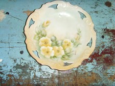 Stunning 7" scalloped edge HP