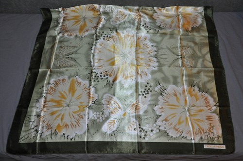 Ancien foulard carré - , écharpe