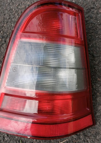 Feu arrière gauche mercedes - feu,
