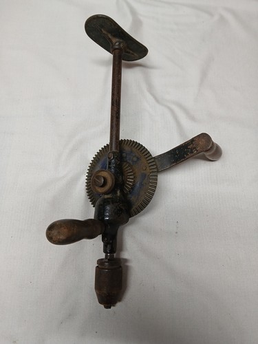 Ancien outil perceuse manuel - outil,