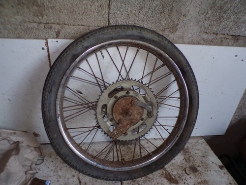 Roue jante arrière 85 - 18", 88