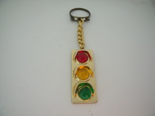 Porte clés clef - /, /