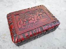 Ancienne boite laquée rouge de Chine Japon Asie décor trois singes de la sagesse