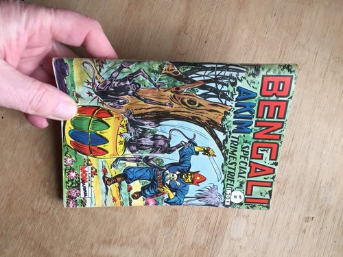 Petit format bengali mon - petit, bd