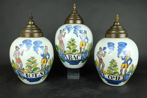 Lot pots à tabac - de,
