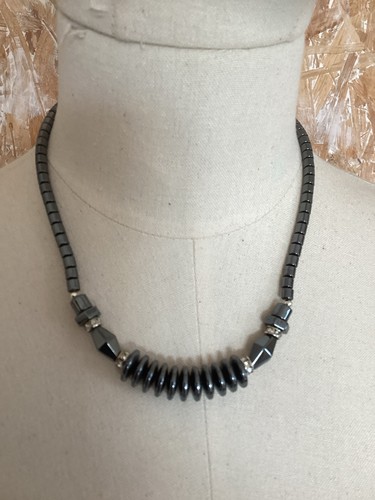 Collier hematite cm - cm,