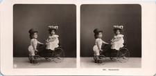 Enfants jouant en voiture, Vintage print, ca.1900, Stéréo Tirage vintage, légend