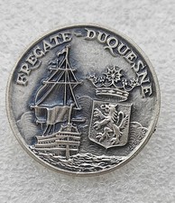 INSIGNE MARINE  :  frégate
