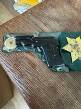 JOUET PISTOLET A AMORCES "MAGENTA" AVEC ETOILE SHERIF ET BOITE AMORCES B & Cie