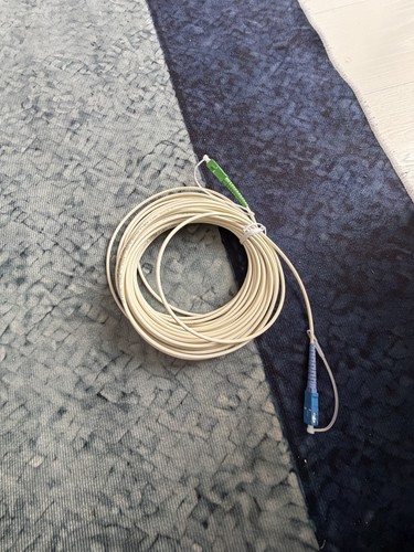 Câble fibre optique blindé - câble,
