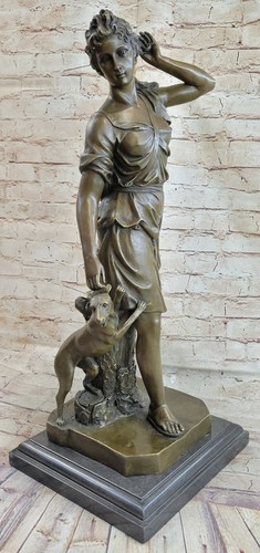Sculpture bronze signée de - signée,