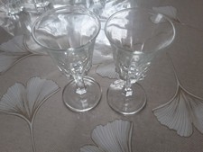 LOT DE DEUX VERRES A LIQUEUR