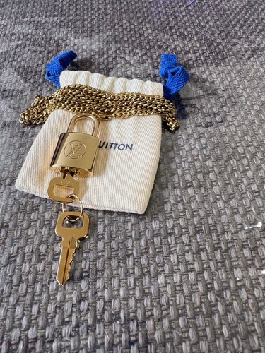 Collier cadenas louis vuitton - cadenas,