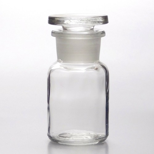 Encrier verre avec trucs de - encrier,