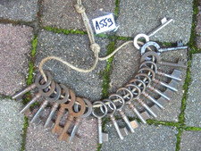 LOT A559 DE 19 CLÉ CLÉS CLEFS CLEF ANCIENNES PORTE COFFRE EBAUCHE