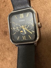 Montre carrée CASIO