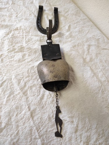 Ancienne cloche porte - ancienne,