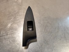 BOUTON LEVE VITRE ARRIERE DROIT ALFA ROMEO GIULIETTA 2.0 JTD 170CV 156094790