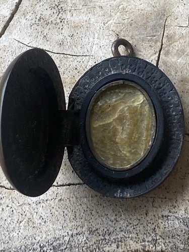 Pendentif ébonite avec - pendentif,