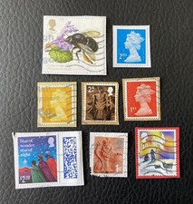 Lot de 8 timbres du Royaume-Uni années diverses United Kingdom Stamps J99
