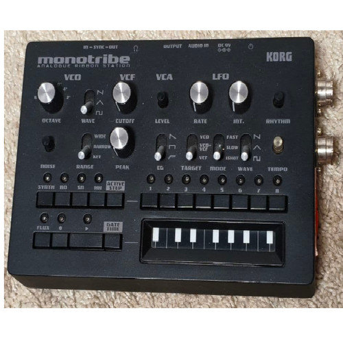 Synthétiseur analogique